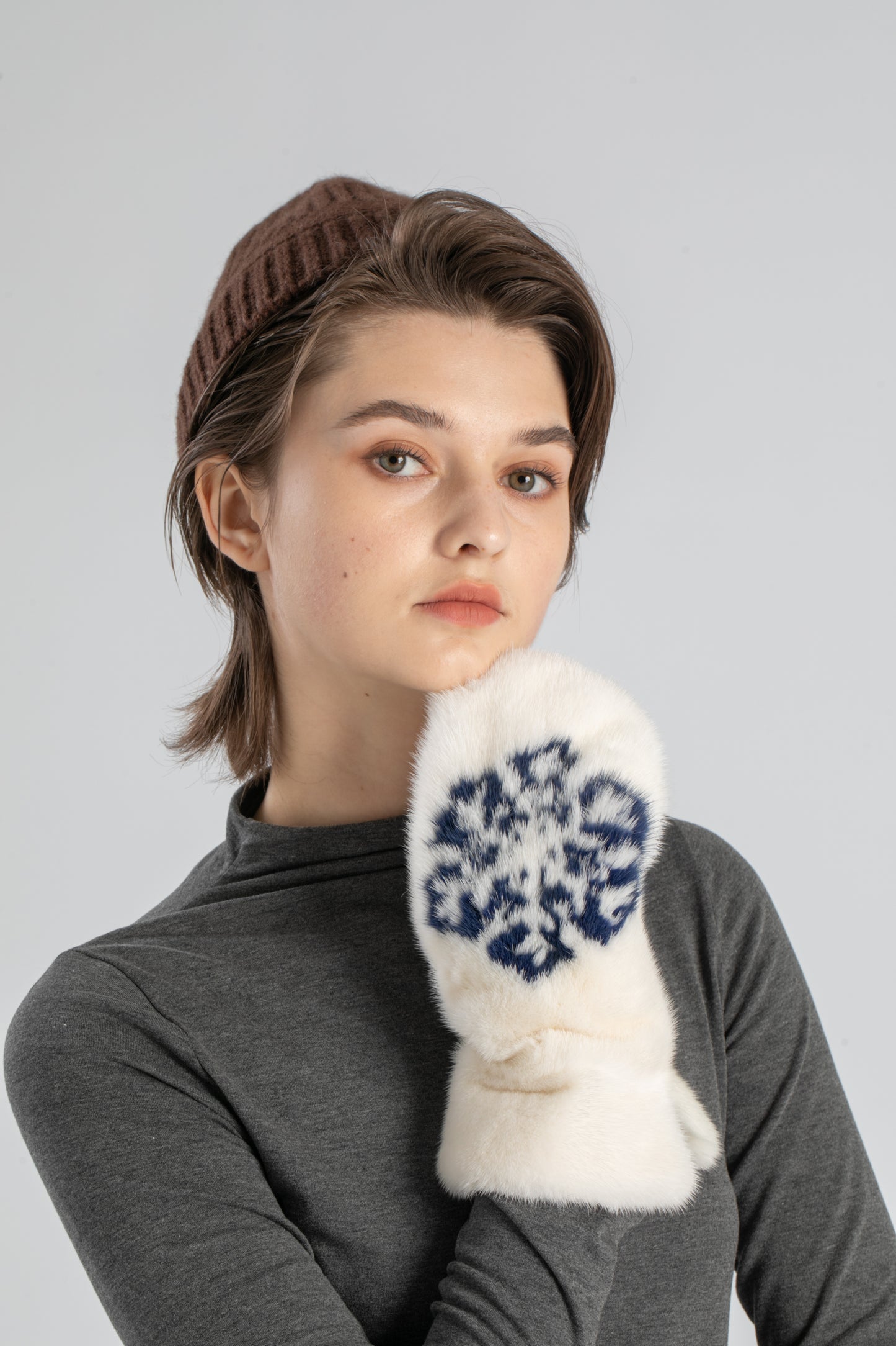 【Markcorp】 Autumn and Winter gloves printed warm fur gloves Mink sheepskin leisure gloves