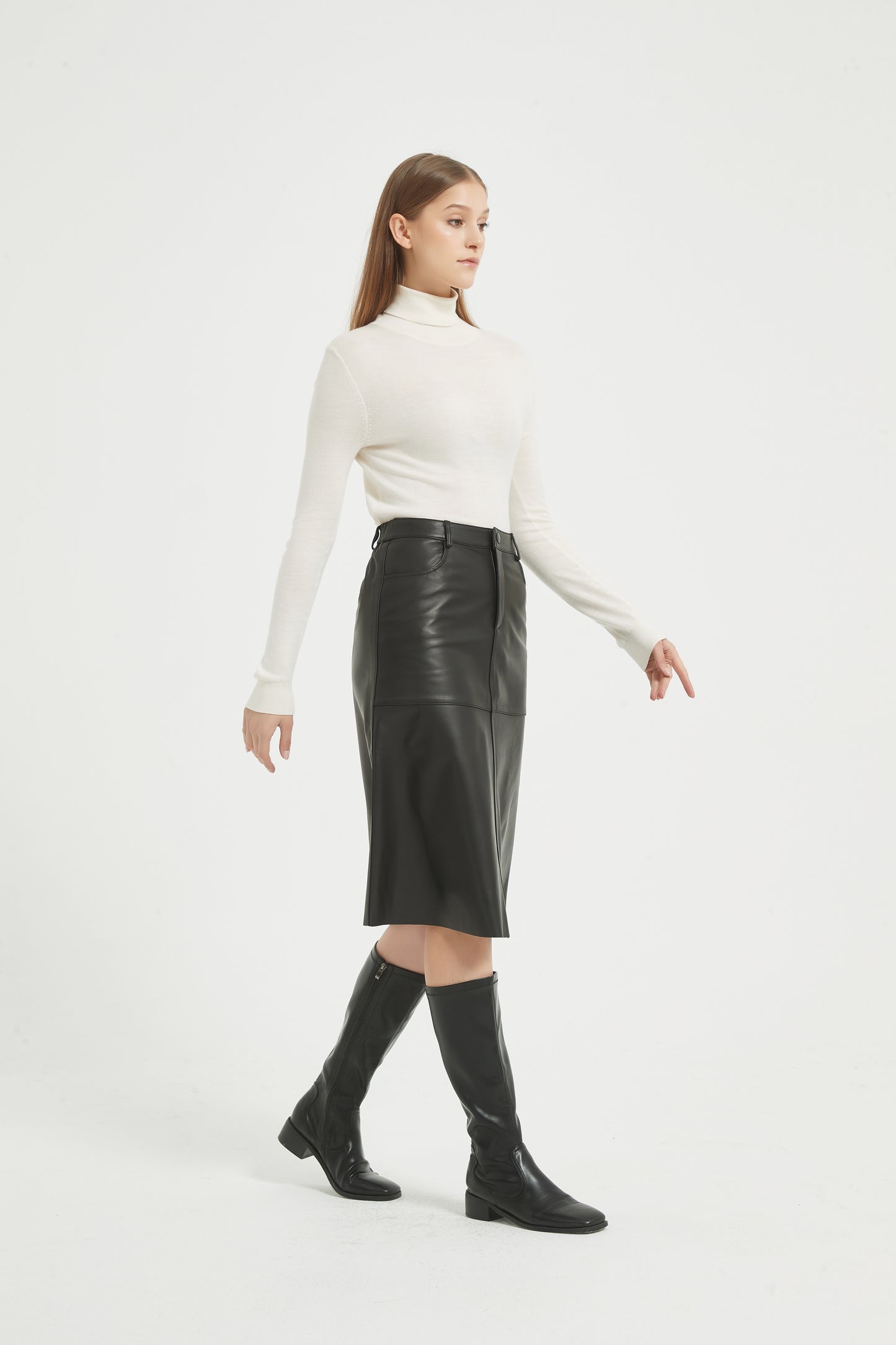 Markcorp genuine leather skirt short skirt A-line wrap buttocks black half skirt versatile autumn and winter sheepskin