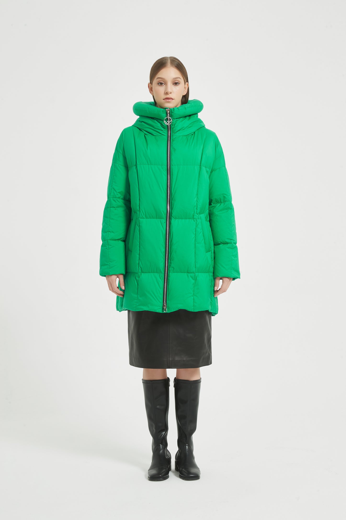 Markcorp Green short fashionable women's down jacket 90 duck down is the first choice for winter