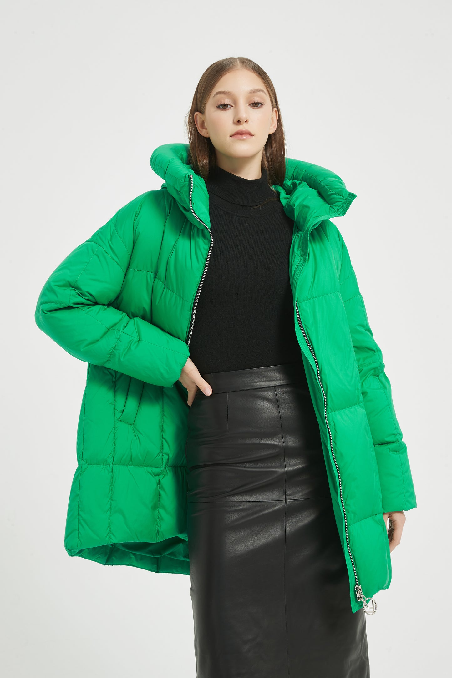 Markcorp Green short fashionable women's down jacket 90 duck down is the first choice for winter
