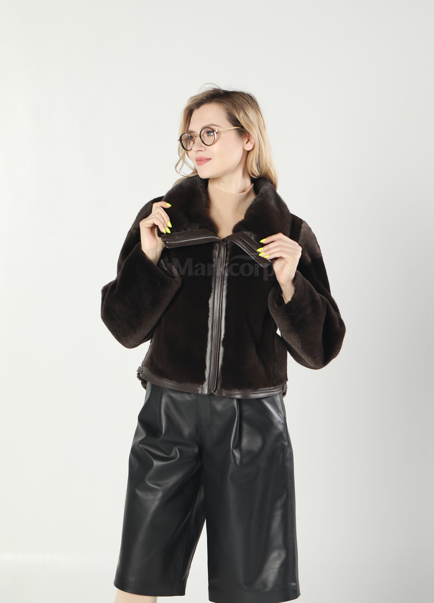 Markcorp Fashionable furs