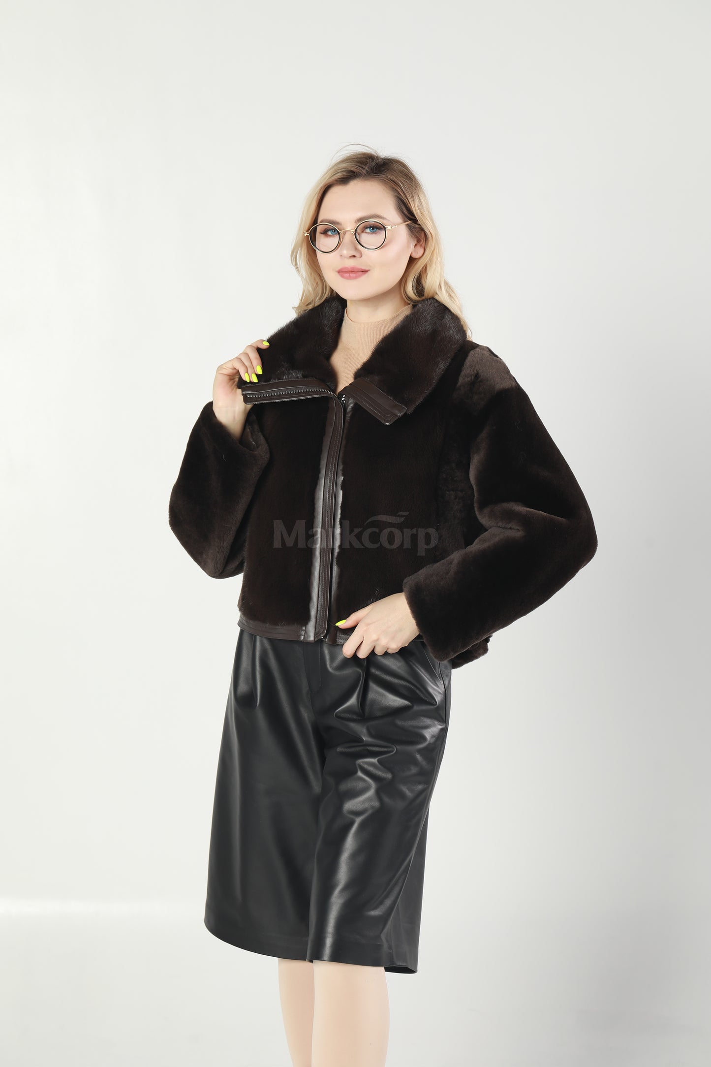 Markcorp Fashionable furs