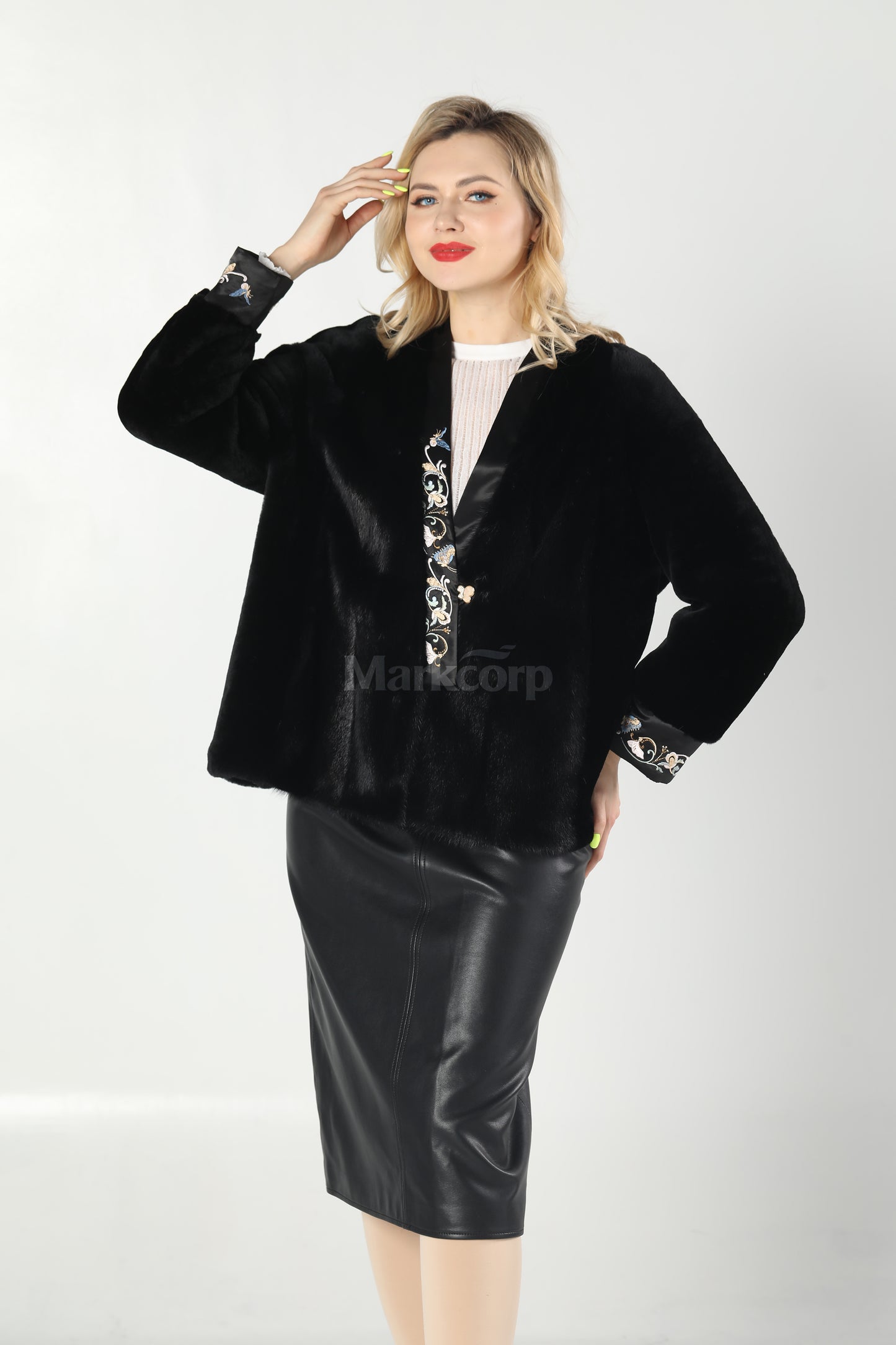 Markcorp Fashionable furs