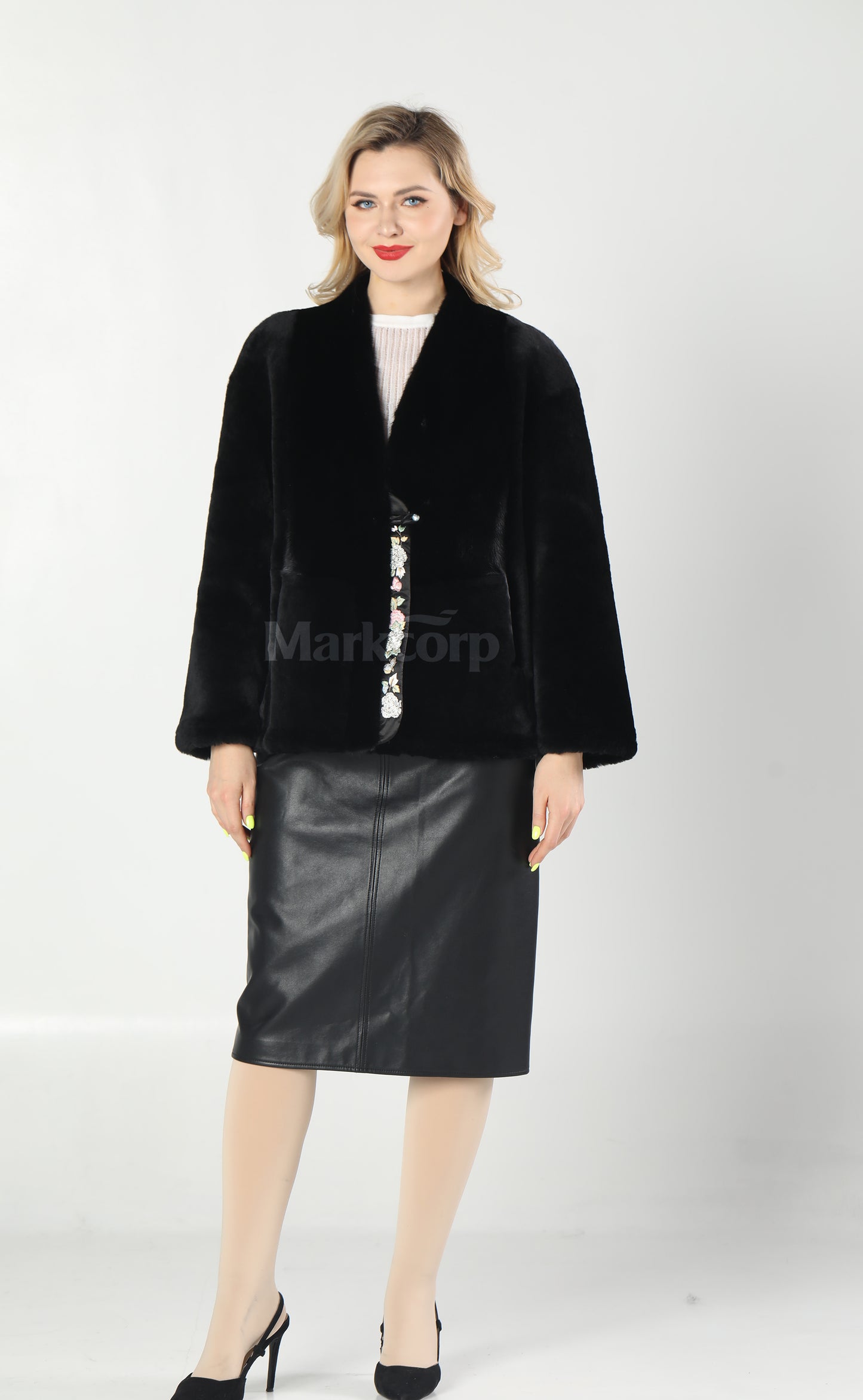 Markcorp Fashionable furs