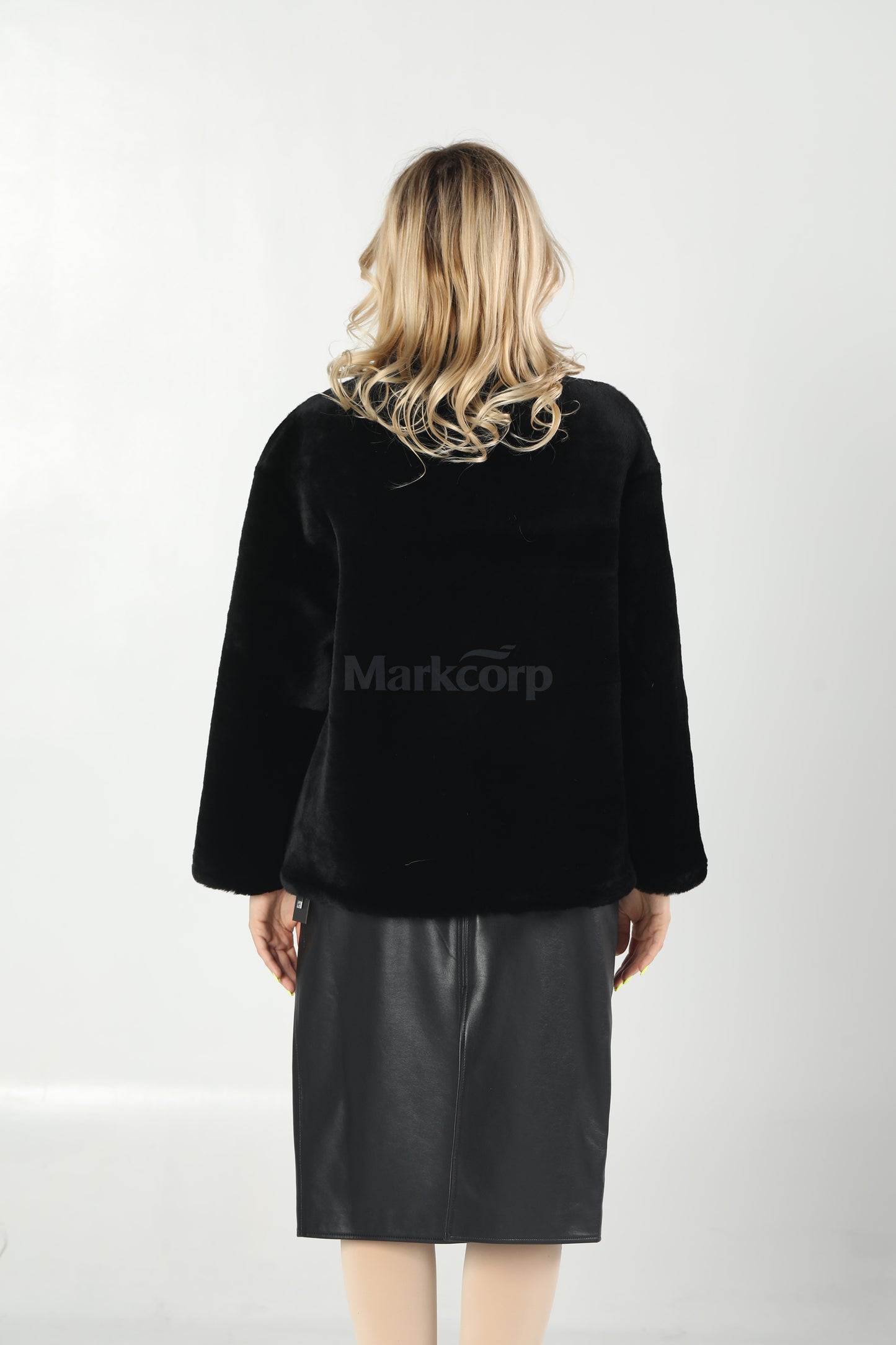 Markcorp Fashionable furs