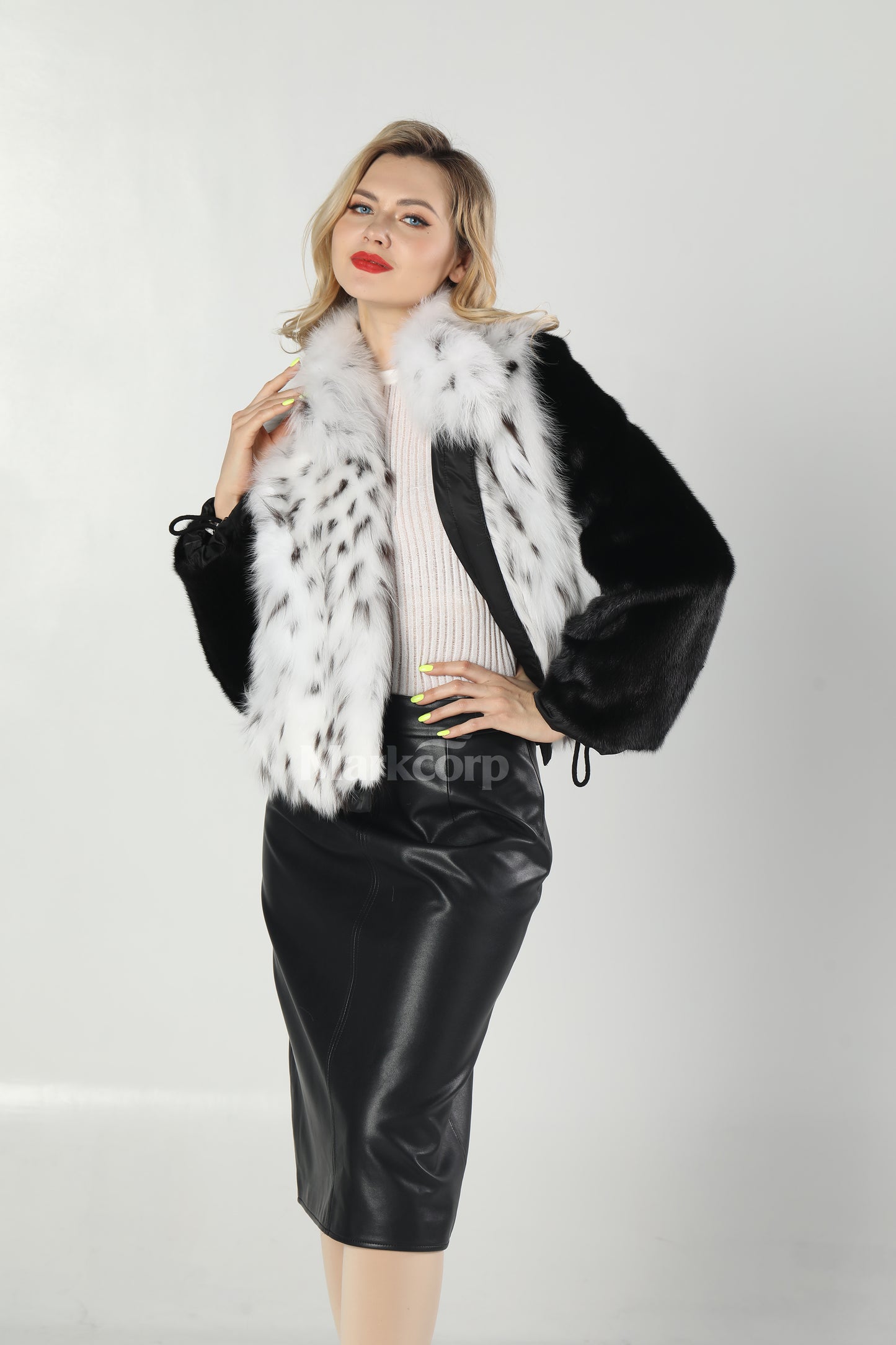 Markcorp Fashionable classic fur