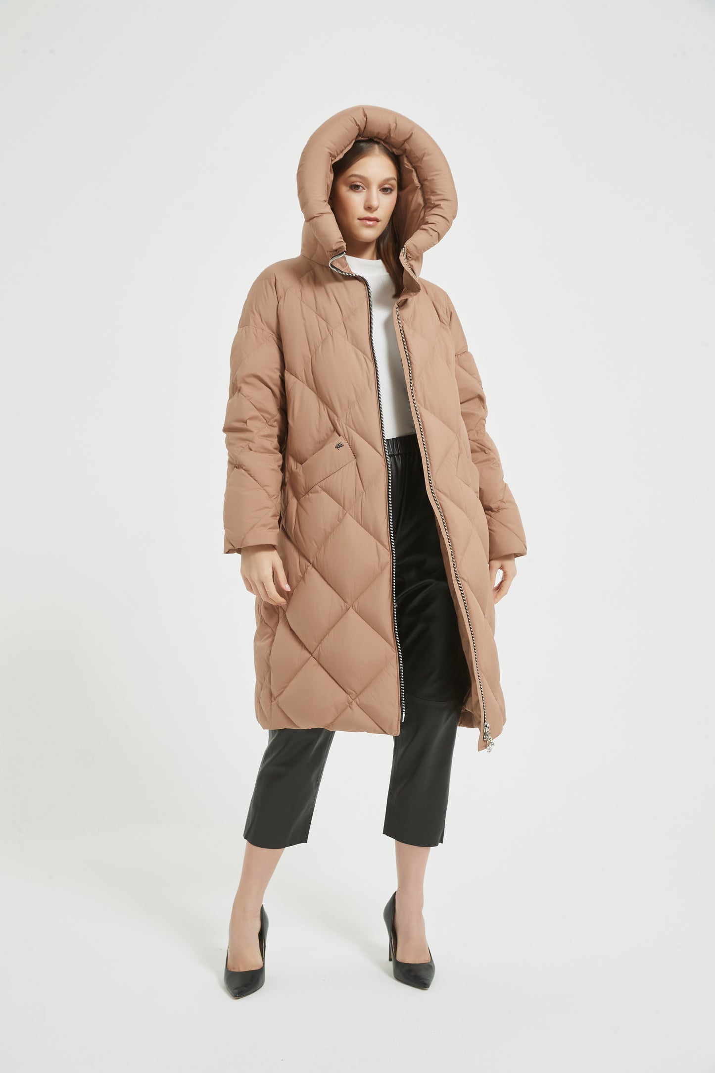 Markcorp Camel long fashionable women's down jacket 90 duck down is the first choice for winter