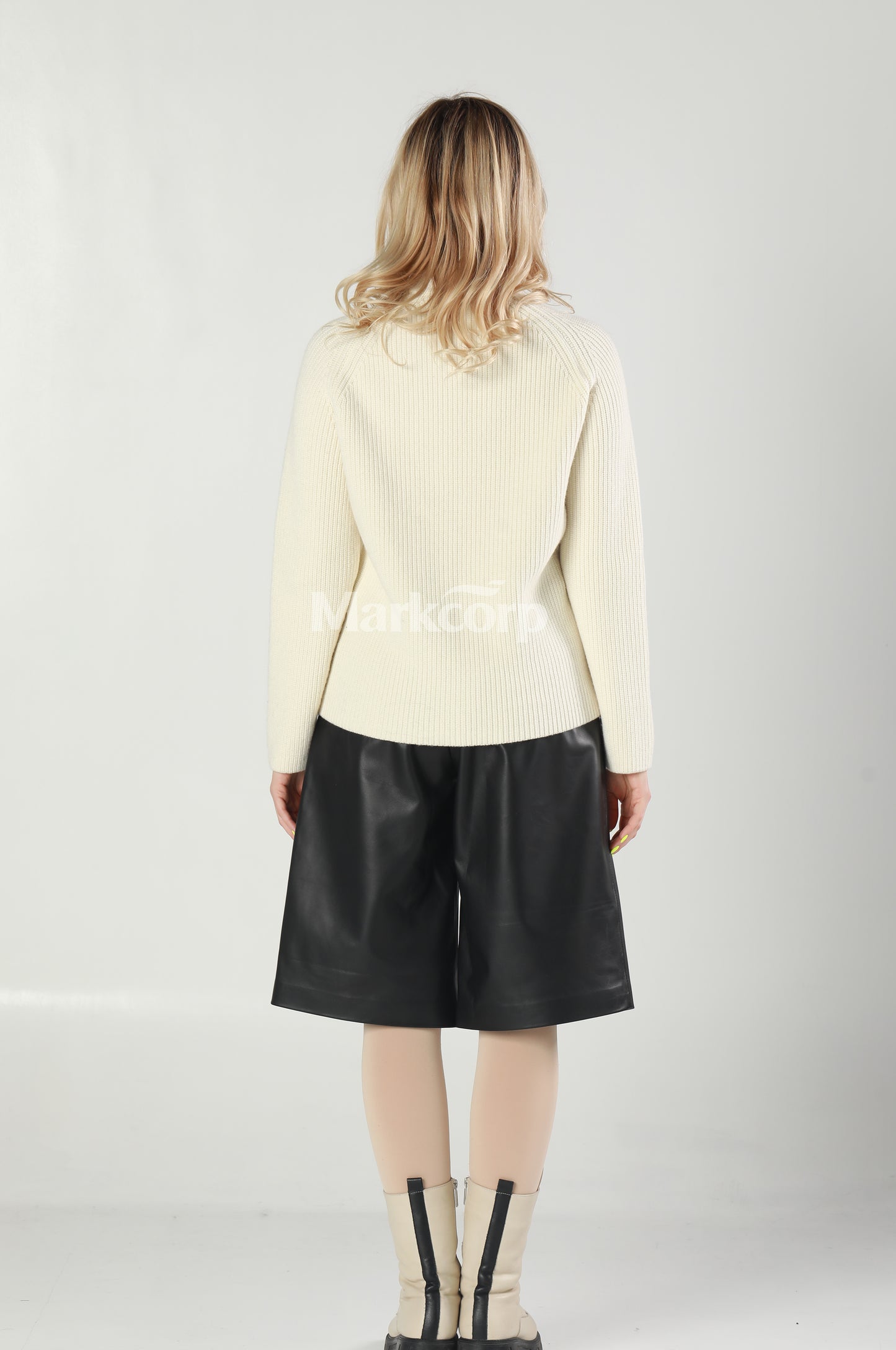 Markcorp Fashionable knitted mink coat